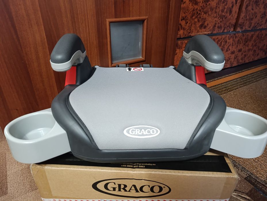 Автокрісла бустер Graco для дитини 6-12 років