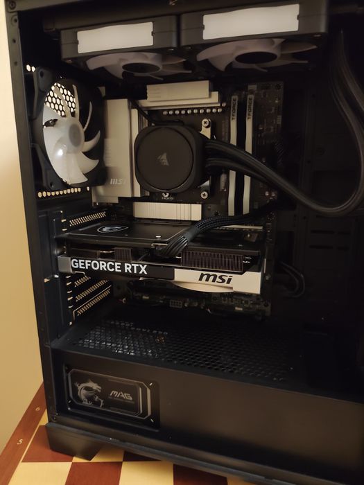 Computador Torre Gaming MSI NVIDIA GeForce 5070 Blackwell Ventus 12GB
