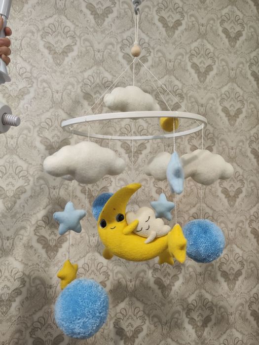 Мобіль дитячий на ліжко/музичний