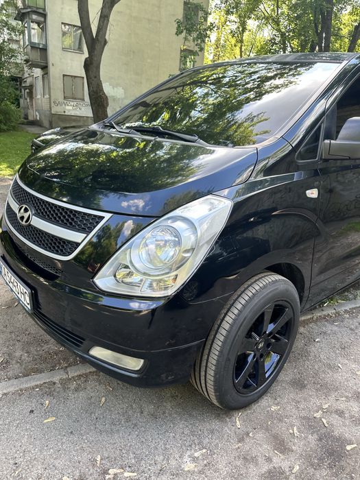 Продається Hyundai H-1 (він же Grand Starex)