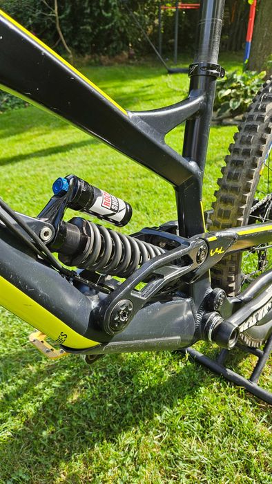 Rower zjazdowy YT Tues AL Downhill