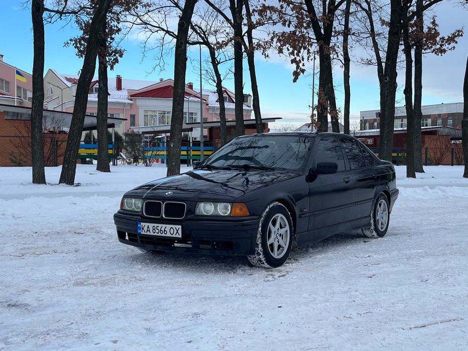 Продам BMW E36 1996р sedan 1.8