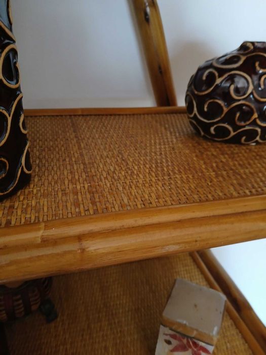 Movel em Bambu,claro, ver descrição