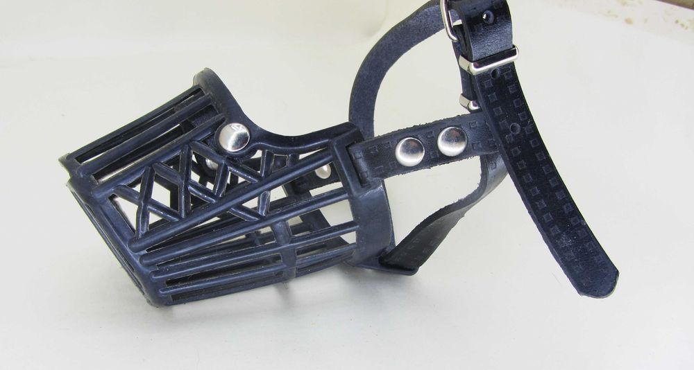 намордник на невеличкого песика, до 10-12 кг, недорогий намордник