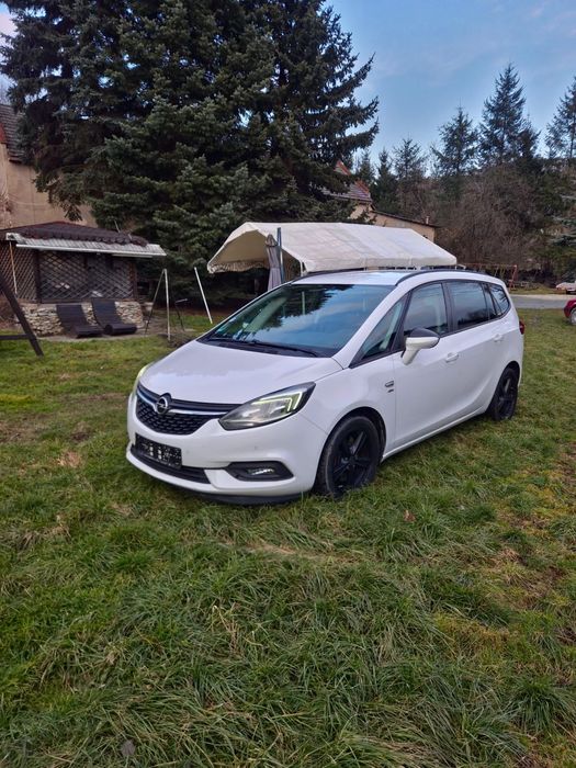 Opel Zafira Opel Zafira C Active  Lift 2.0 cdti  nowy rozrząd