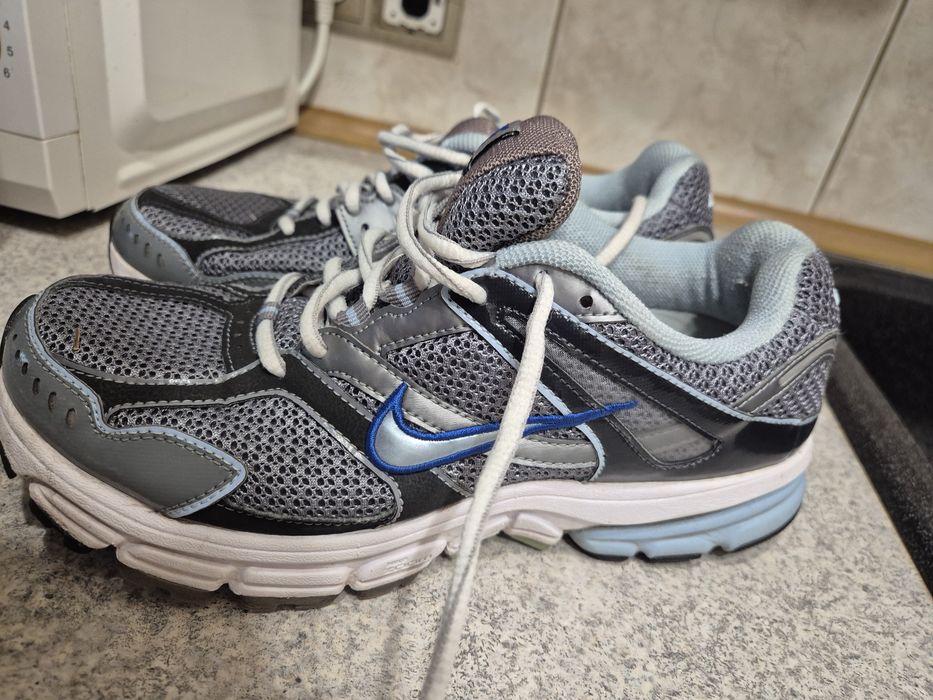 Nike sportowe buty  structure 13, gratis druga para