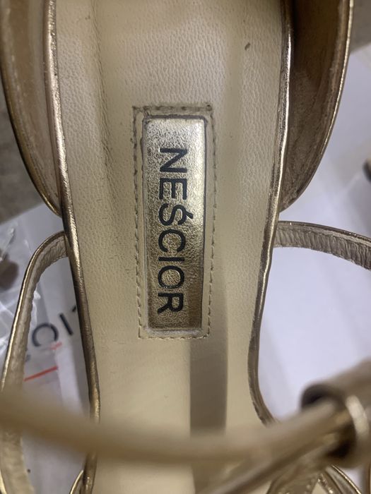 Czolenka neścior złote