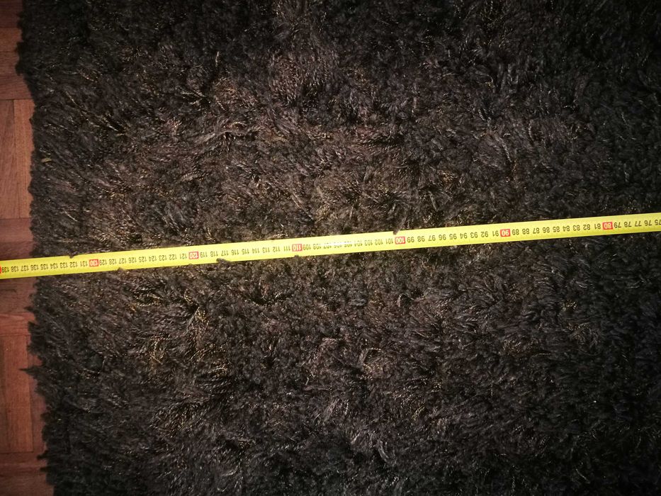 Tapete de pelo alto em cinzento escuro