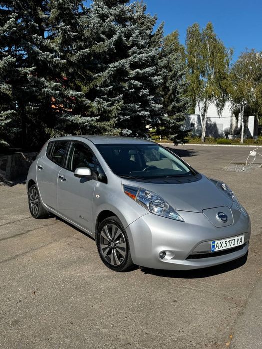 Nissan Leaf 2014 року
