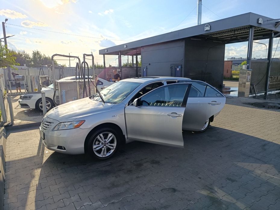 Продам Toyota Camry 2.4