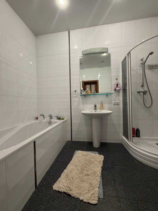 Продам 3к квартиру в центре Днепра. ЖК Созидатель .