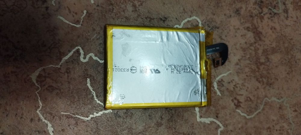 Смартфон  Sony Xperia (лот 2 шт)под восстановление