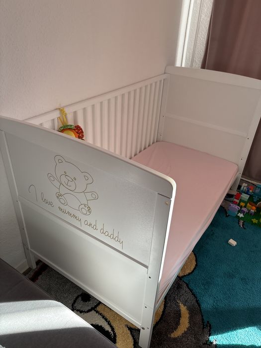 Łóżeczko dzieciece z przewijakiem + gratisy pilnie sprzedam