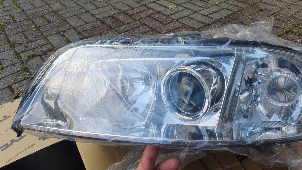Reflektory Audi A6 C5 nowe cena 2szt.