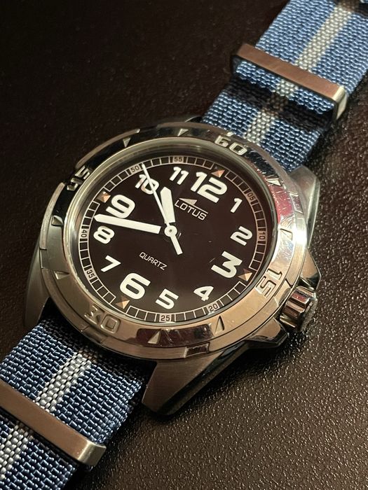 Relógio Lotus Quartz – Estilo Field/Military