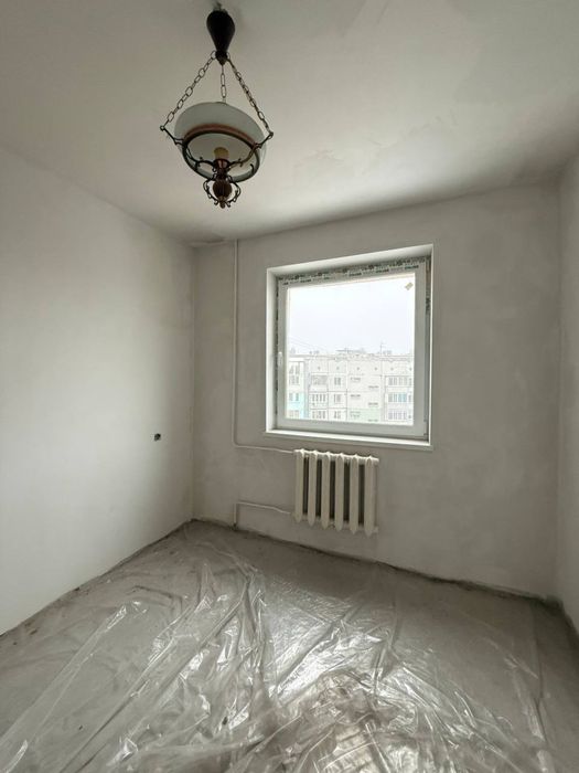 Продам УТЕПЛЕНУ 4-х ПАНЕЛЬКУ, ПРОСПЕКТ-Героїв Майдану, частково РЕМОНТ