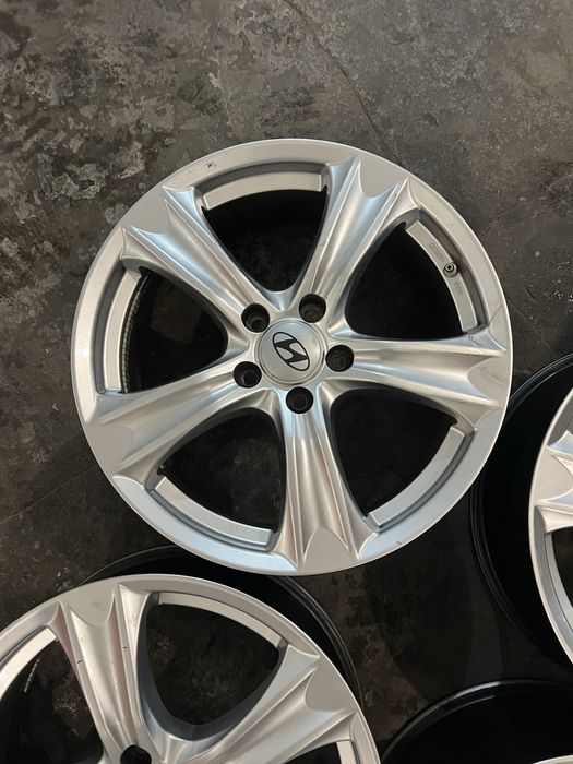 Колеса диски 5 114,3 235 60 R18 хюндай санта фе кіа соренто hyundai