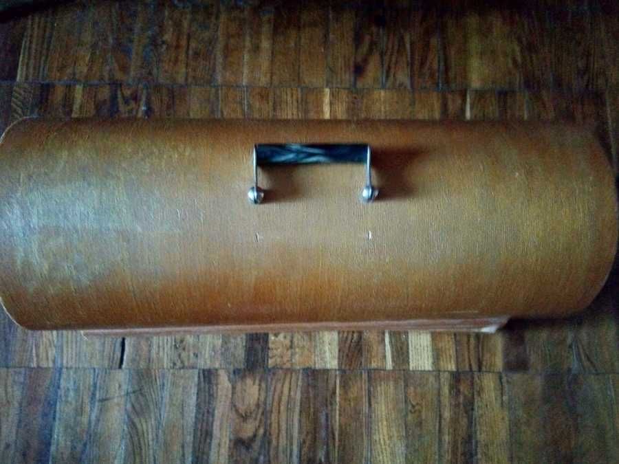 Ручная швейная машинка  Union в деревянном футляре