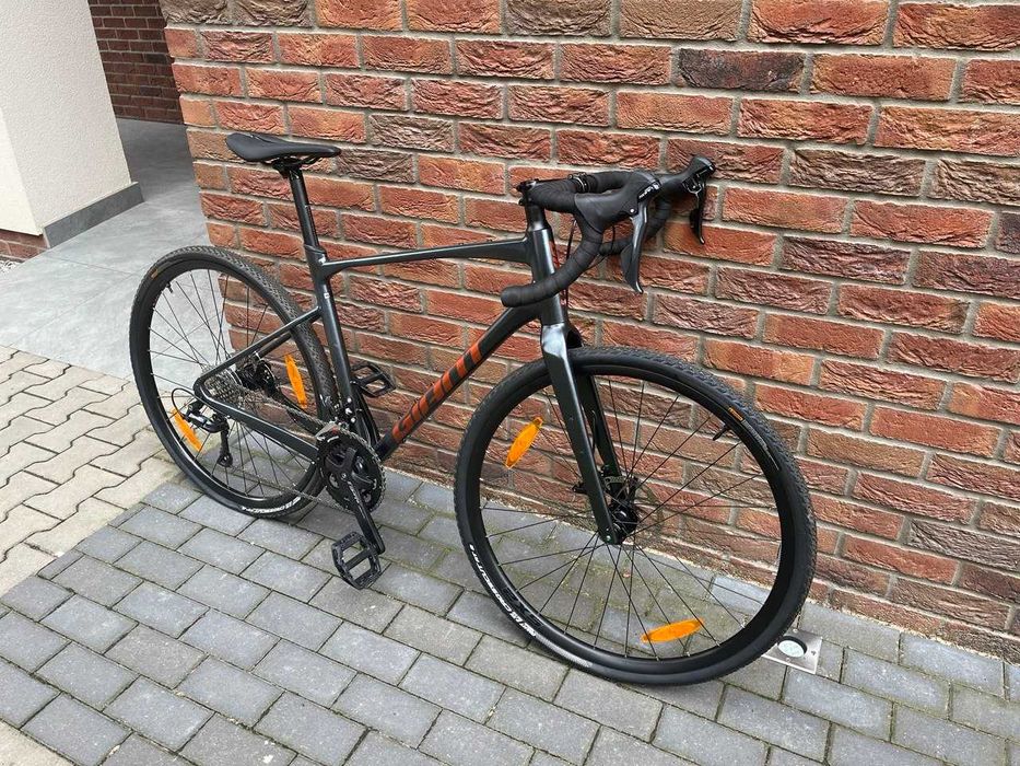 Rower Giant Revolt 2 Gravel ML Black Diamond 2022