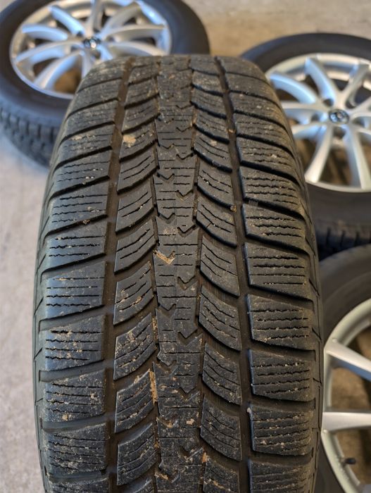 Komplet Alufelgi 17" Mazda z oponami