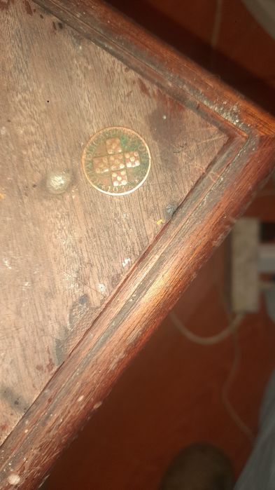 Tenho imensas moedas notas e cheques antigos de 1944 ate 1985