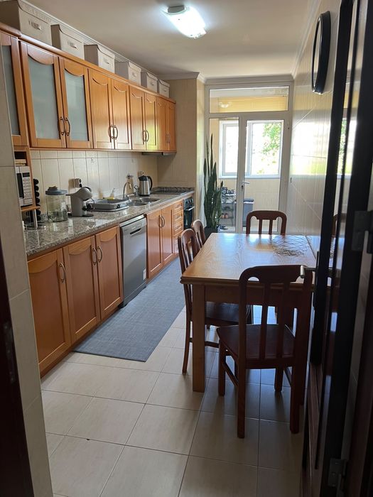 Apartamento T2+1 com varanda e vistas privilegiadas para o Tâmega e Douro