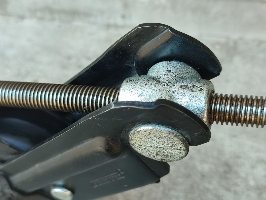 Домкрат Volvo S60(00-09) V70 p2(00-07) S80(98-06) Вольво