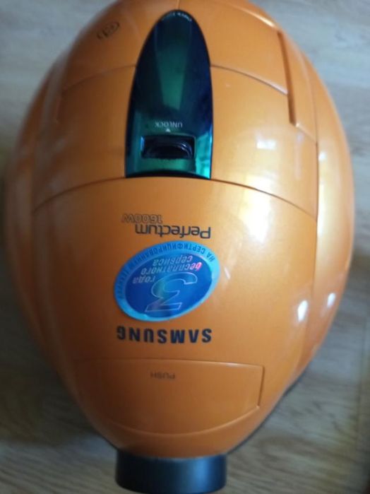 Продам пылесос Samsung SC7376 Perfectum 1600W (без мешка, контейнерный)