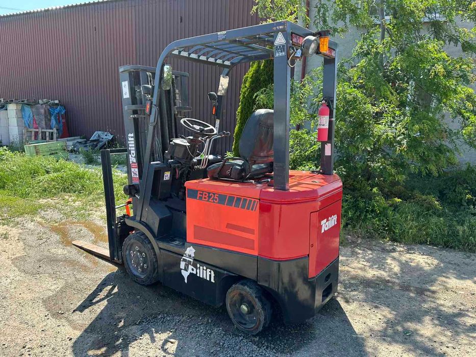 Электропогрузчик TAILIFT FB 25  2,5 т