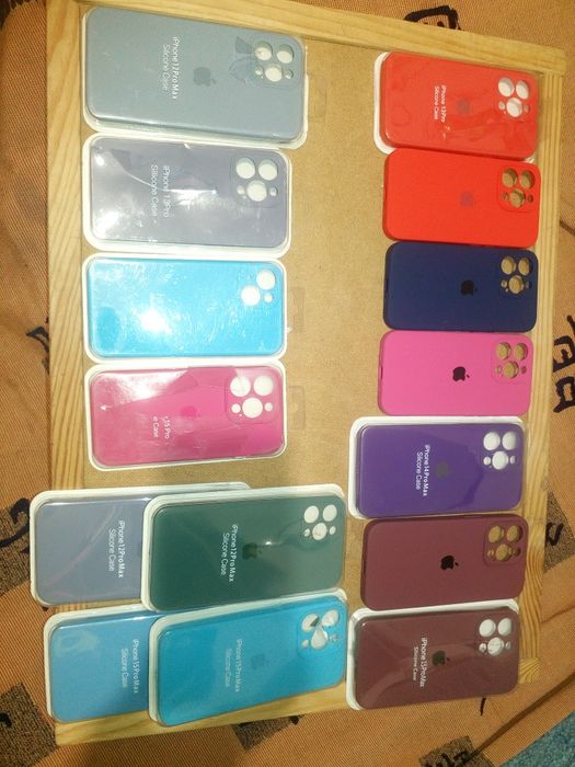 Новые чехлы для разных телефонов