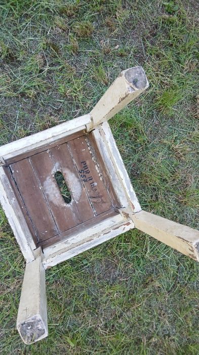 Taboret PRL drewniany duzy