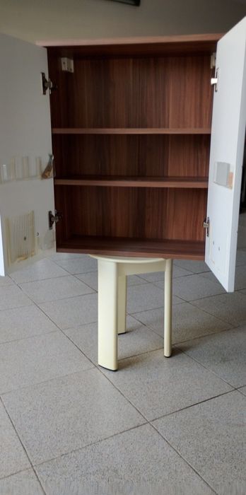 Armário da casa de banho