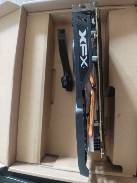 Karta graficzna XFX Radeon RX 570 RX-570P8DFD6 8 GB