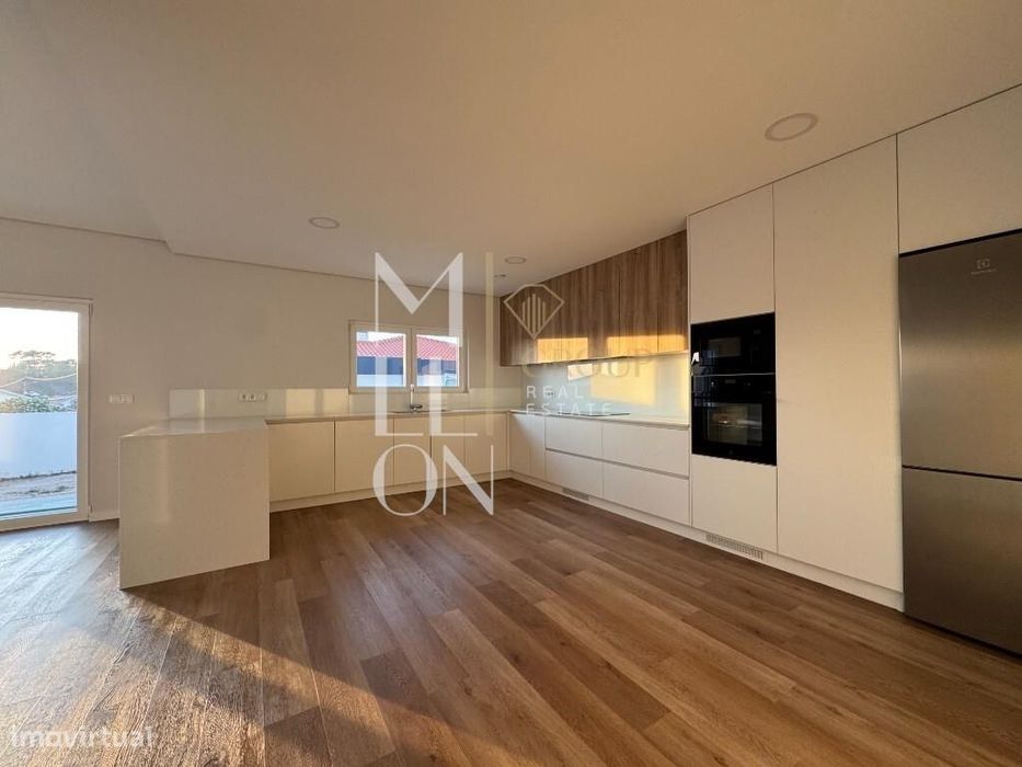 Moradia T3+1 Isolada Santo Isidoro, Ericeira