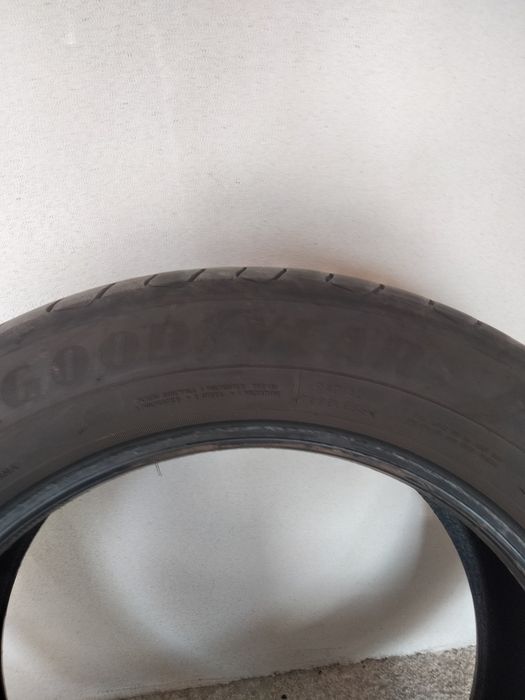 Vendo pneu Goodyear 205x55x16