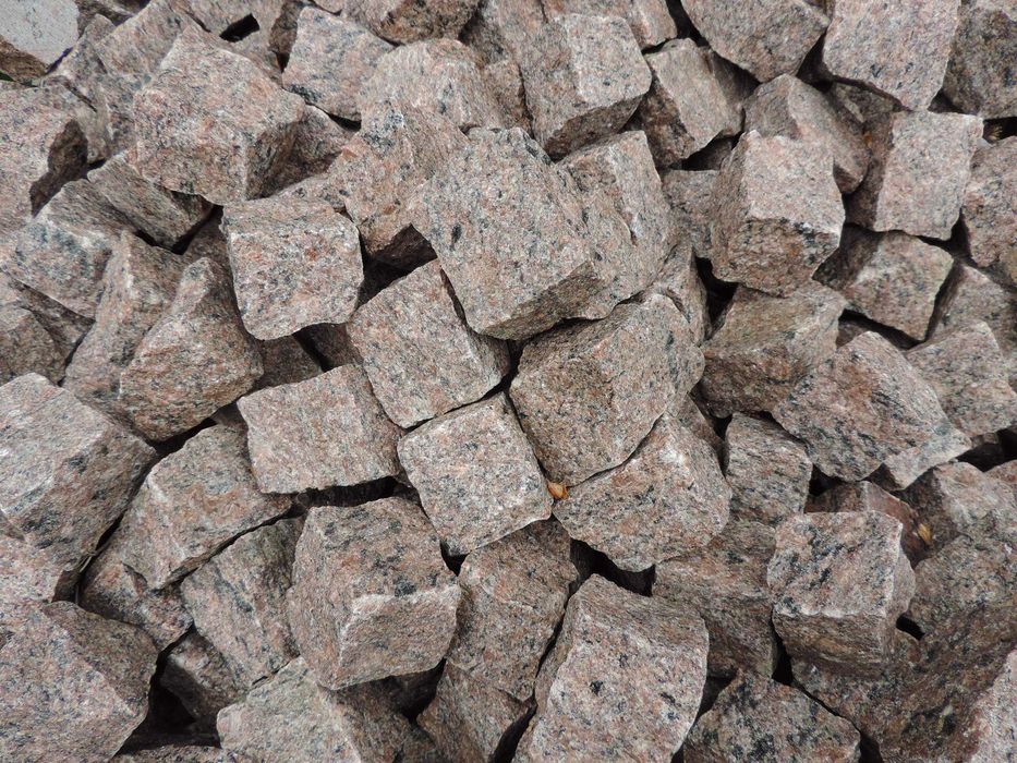 Opornik, Kamień murowy, bloczki granitowe, kostka granitowa, palisada