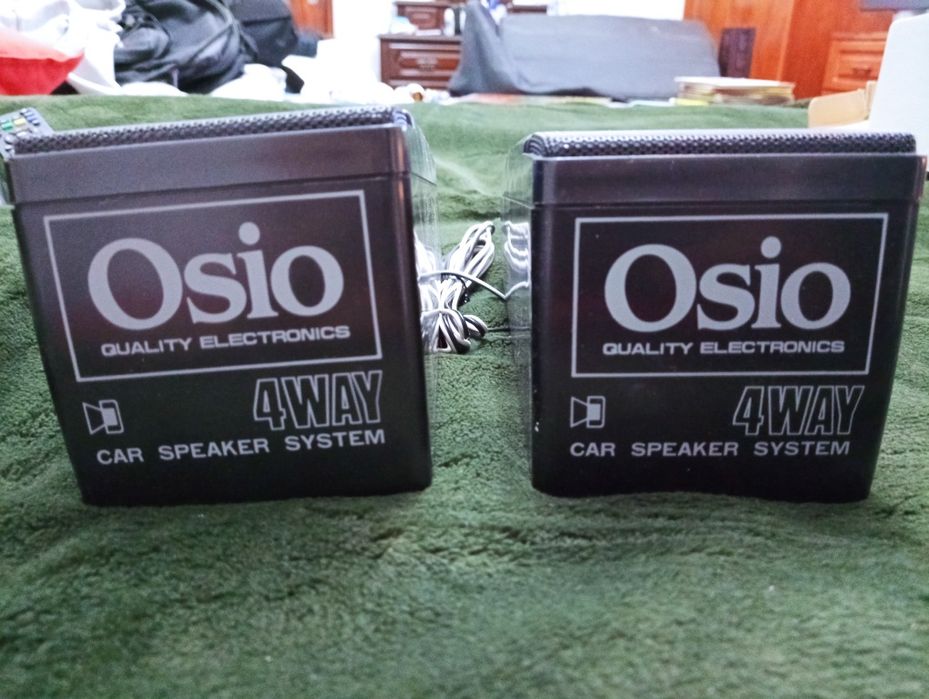 Sistema Som automotivo marca Osio -8800 - 60 watts Antigo e raro -NOVO