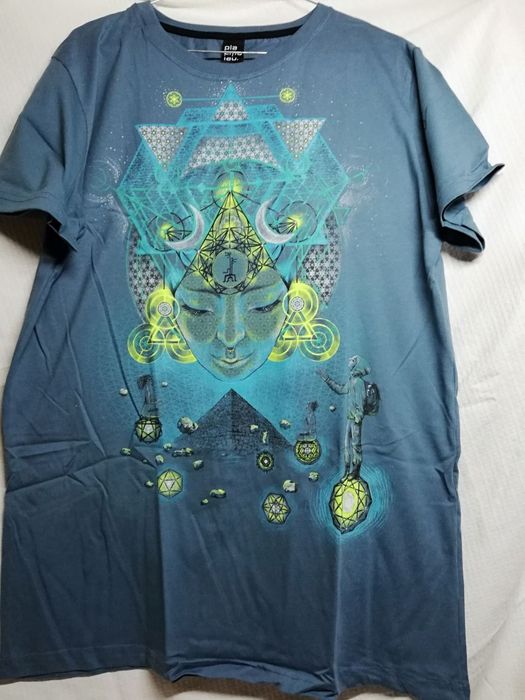 Varios modelos de t-shirts com estampagem