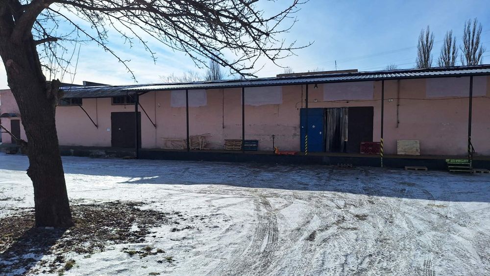 Здам в оренду Майданчик-Площадка, Приміщення з Рампою,Бокс, Кіоски