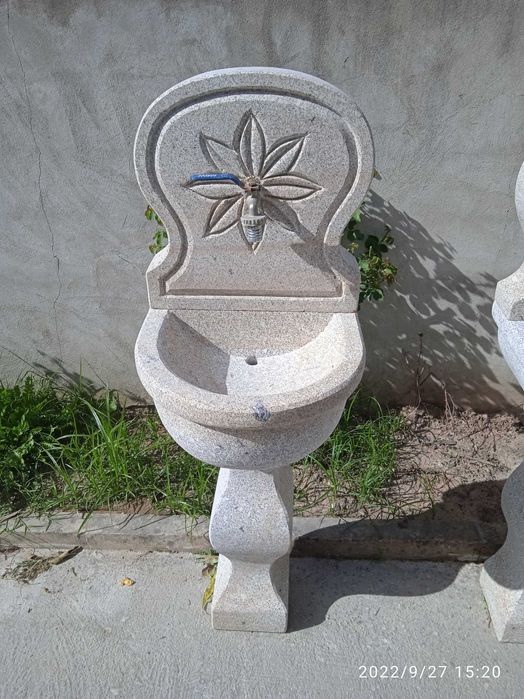 Fontanário em pedra