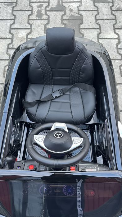 Дитячий електромобіль Mercedes S63 AMG на акумуляторі чорний для дітей