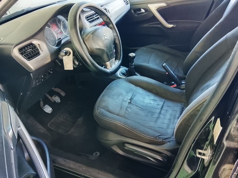 Citroën C-Elysée 1.6 HDi 92cv – 2014 impecável de tudo