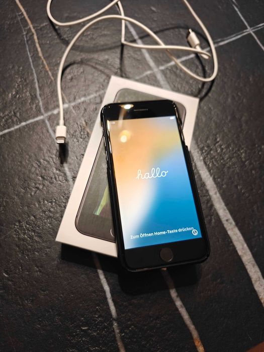 Apple iPhone SE 2020 (128GB) Czarny.