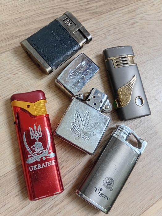 Запальничка бензинова газова