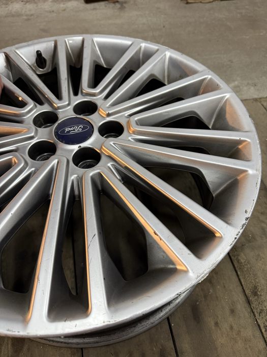 Felga aluminiowa 19 cali FORD