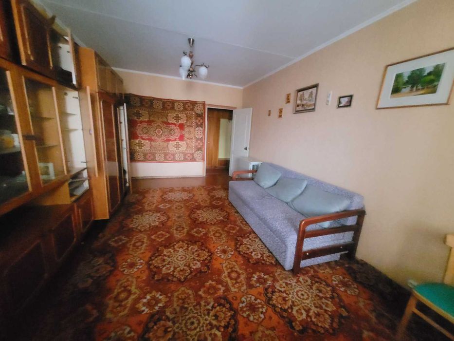 Продам 1к Дарницький р-н вул Вербицького буд 6-а,поруч метро