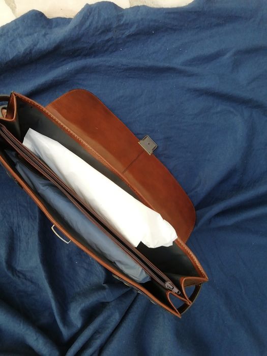 Pasta em pele genuína /homem