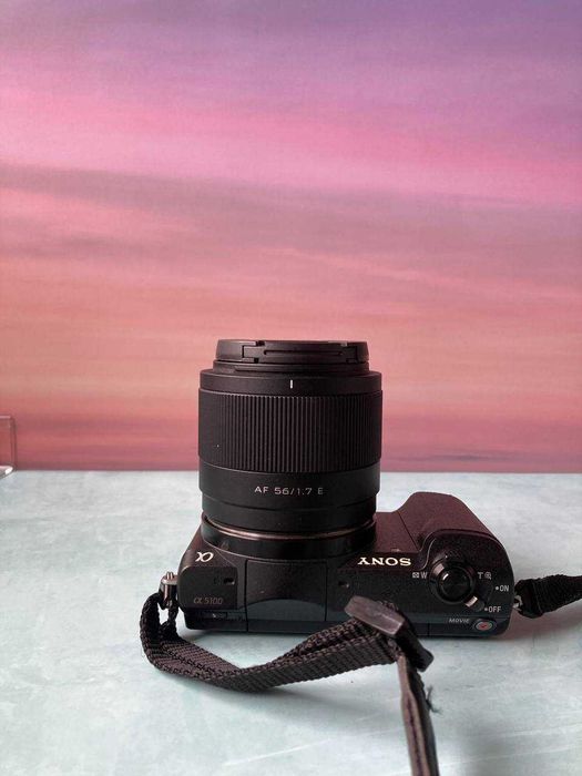Sony a5100+ Viltrox 56 AF 56/1.7 E  отличное состояние!