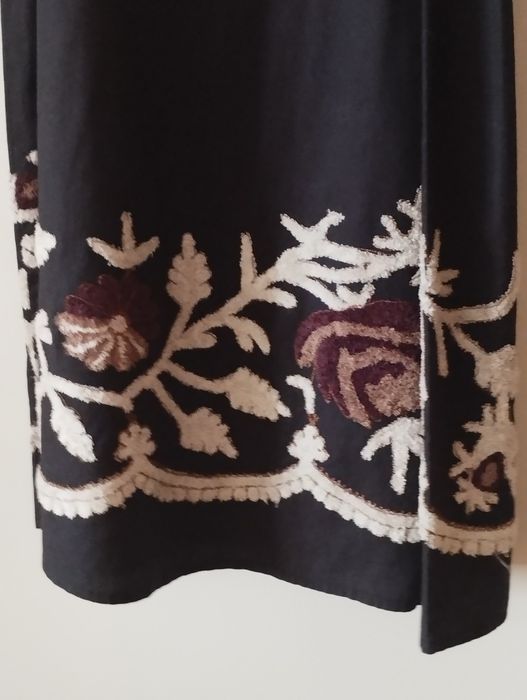 Vestido de Cerimónia - Tintoretto

Tamanho 36