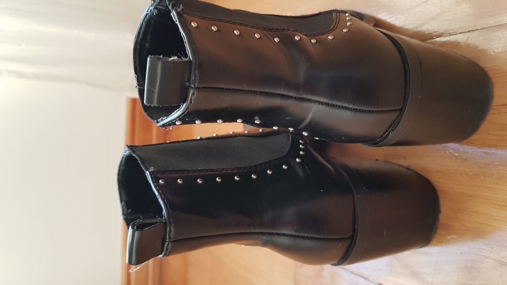 Botas Stradivarius (como novas)